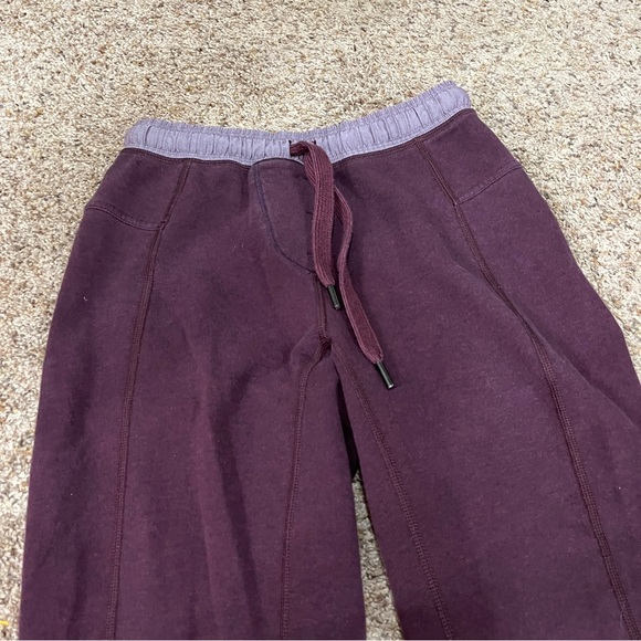 Lululemon purple happy yin year sweatpants size 2 - Picture 3 of 7